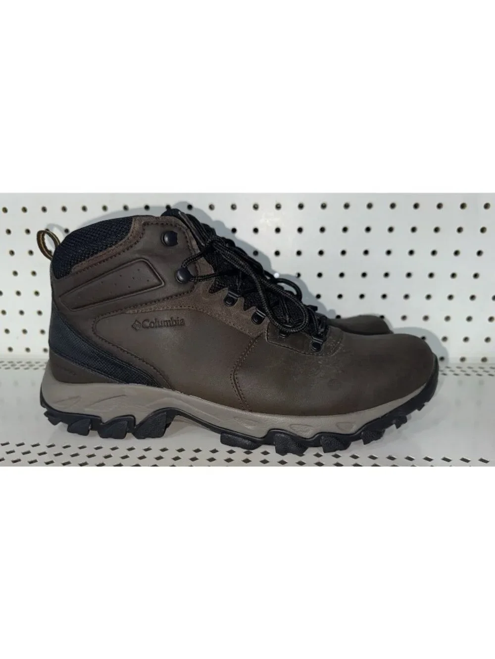 Columbia Newton Ridge Plus II Mens Leather WP Hiking Trail Boots Size 13 WIDE